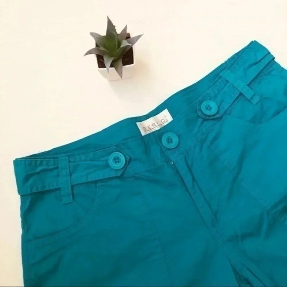 MGeri C brand women shorts size small gree…